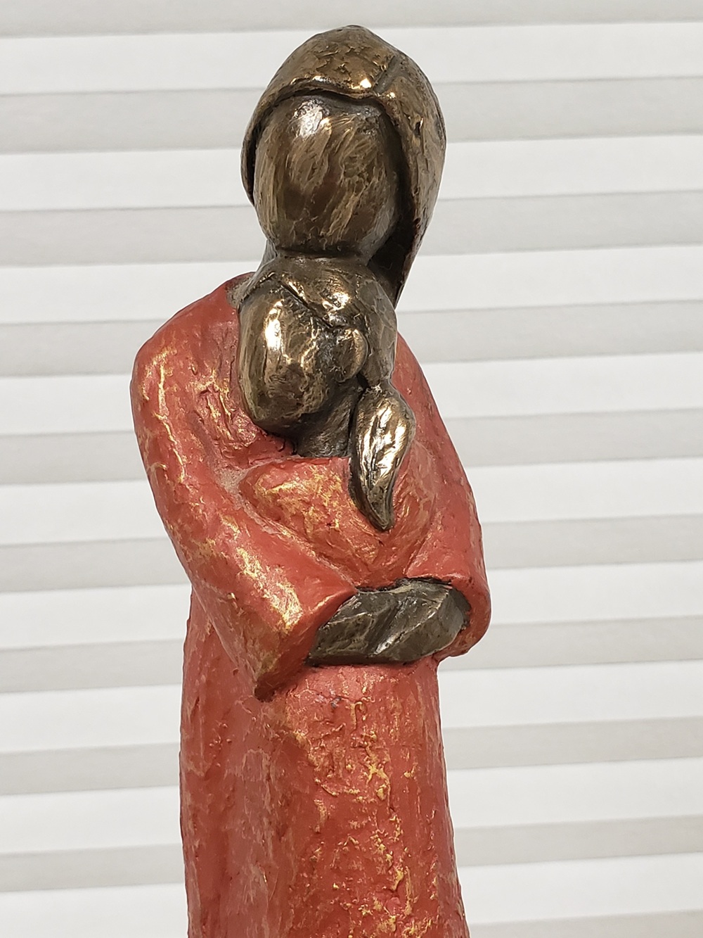 Vtg Genesis Fine Arts Heredities "Mother's Hug" Sculpture 10" Tall, Ireland