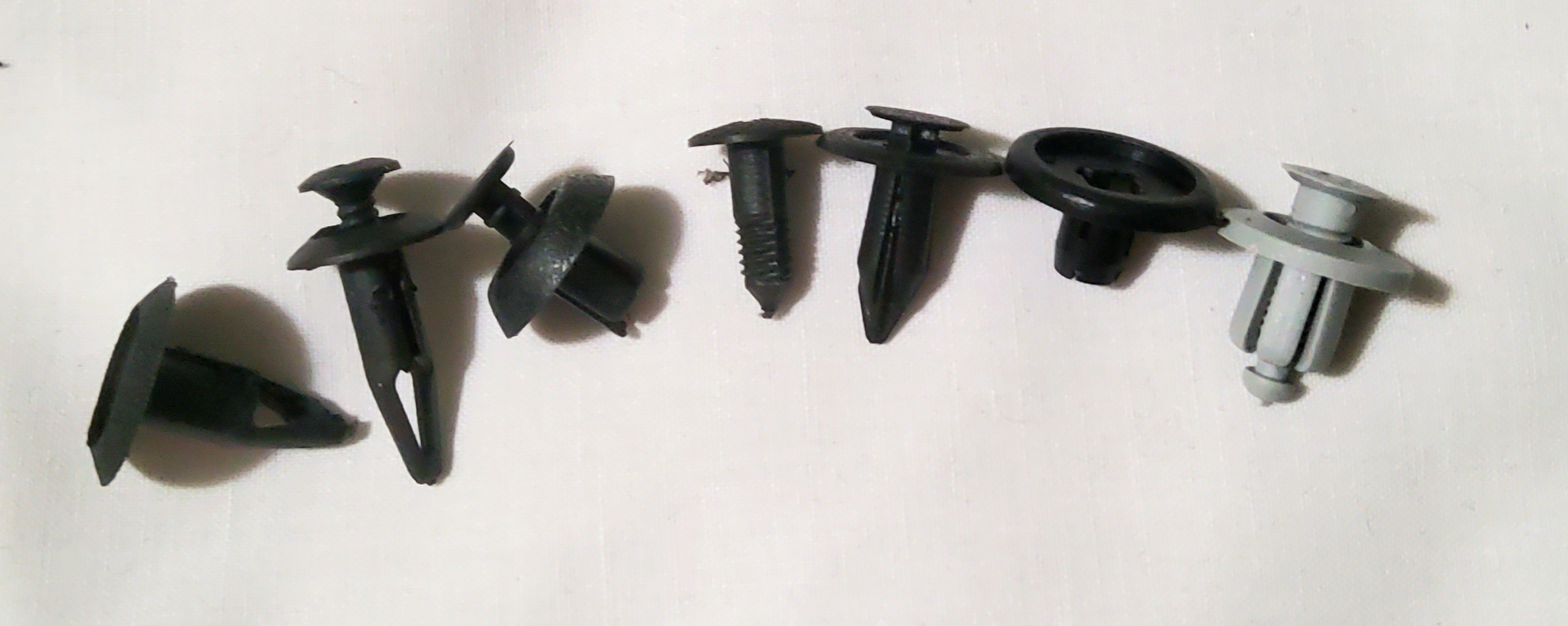 100 pcs. Car Bumper Fender Rivet Push Pins Fastener Property Room