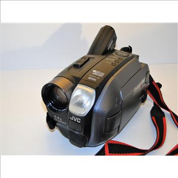 JVC Compact VHS Digital Hyper Zoom