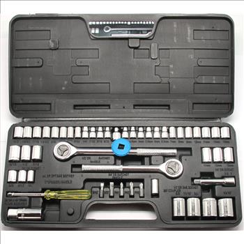 NEW 52 Pc. Socket Wrench Set