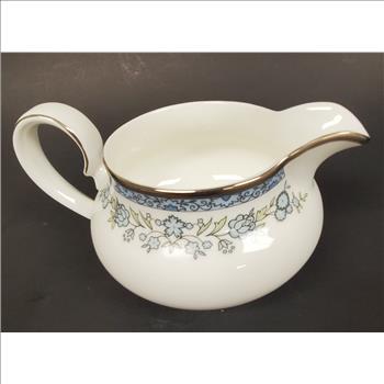 Vintage 1975 Royal Doulton Stamford England Bone China Gravy Dish H5040