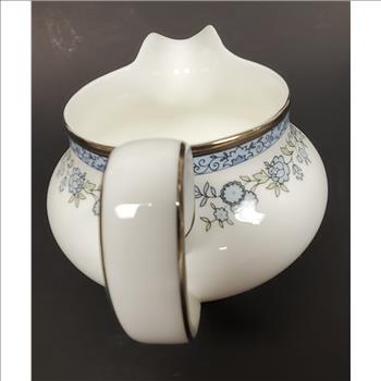 Vintage 1975 Royal Doulton Stamford England Bone China Gravy Dish H5040