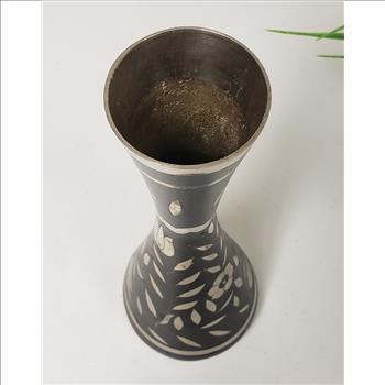 Vtg Hand Etched Floral Pattern Silver Plated Black Enamel Metal Trumpet Vase 10