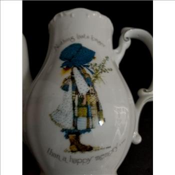 Vintage 1973 Holly Hobbie Blue Girl Porcelain Coffee Pot Teapot
