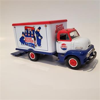Vintage 1:34 1st First Gear Pepsi Cola 1953 FORD C-600 Straight Delivery Truck