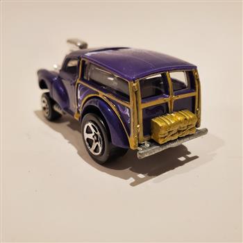 Hot Wheels 2001 Morris Minor Drag Car Traveller Hot Rod Woodie Metallic Purple Die Cast