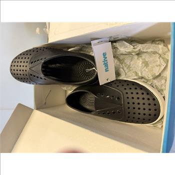 Native Footware Sz 3 Boys or Girls sz 5