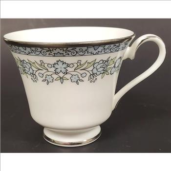 Vintage Royal Doulton Stamford H5040 Fine Bone China Cup Only