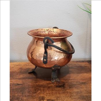 VTG Footed Hammered Copper Cauldron Pot with Handle
