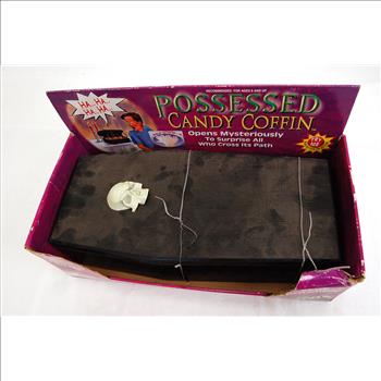 Halloween : New Possessed Coffin Candy - Motion Activated - 