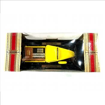 VTG 1936 Home Doge Fargo Delivery Truck Coin Bank Die Cast Model Limited Edition