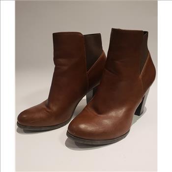 Women's CALL IT SPRING Vegan Leather Heeled Ankle Boots Sz US-10