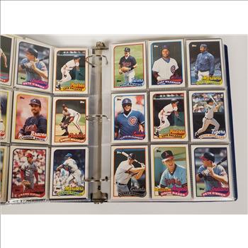 Vintage 1989 Topps MLB Baseball Trading Card Lot Binder of 450 PCS