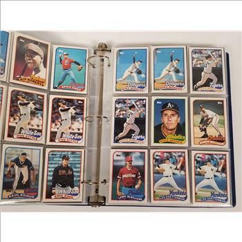 Vintage 1989 Topps MLB Baseball Trading Card Lot Binder of 450 PCS