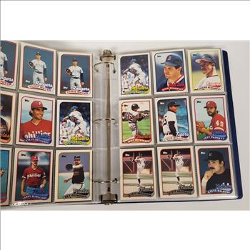 Vintage 1989 Topps MLB Baseball Trading Card Lot Binder of 450 PCS