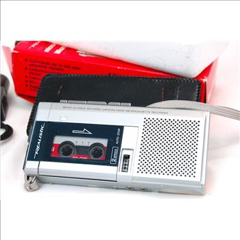 Canon Powershot SD980 IS Digital Camera and Realistic Micro-Recorder