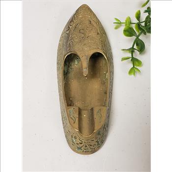 Vintage Solid Brass Etched Floral Pattern Shoe Shaped Ashtray, India