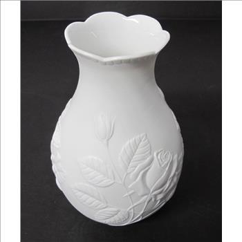 Vintage White Roses Kaiser Vase