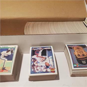 Lot of Over 600 Various Vintage 1991 Topps Baseball Trading Cards
