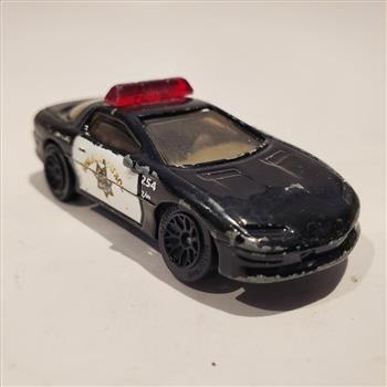 Matchbox 2006 Police 1993 Chevrolet Camaro Z-28 California Highway Patrol 1:63