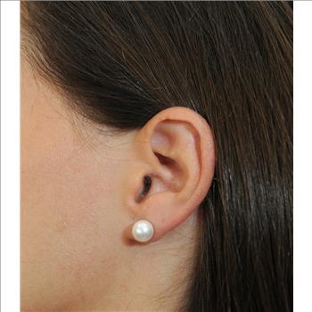 Christmas New Akoya 6mm Pearl Earrings 14kt Gold Backing Retail Christmas New Akoya 6mm Pearl Earrings 14kt Gold Backing Retail 18900
