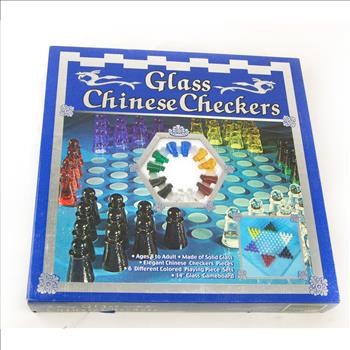 Vintage - GLASS CHINESE CHECKERS SET