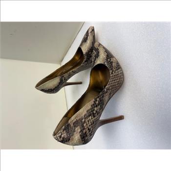 Guess Ladies Shoes Sz 5.5M