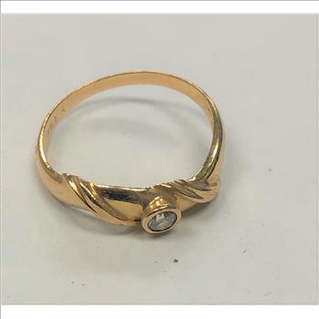 10 Kt Gold & Diamond Ring