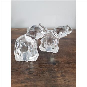 VTG Trunk Up Elephant Clear Glass Salt & Pepper Shakers Set