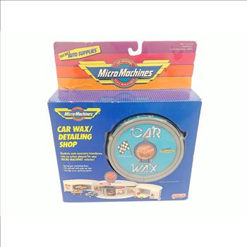 Vintage 1989 Micro Machines Car Wax/Detailing Shop Play Set