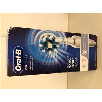 Oral B Pro 1000 Power Toothbrush 