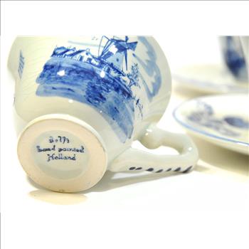 Set of 6 Delft Tea Cups and Saucers