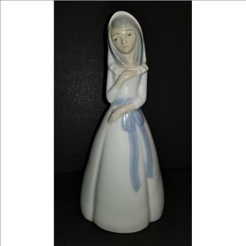 Vintage Spain Valencia Porcelanas Miquel Requena Young Lady In Veil Figurine