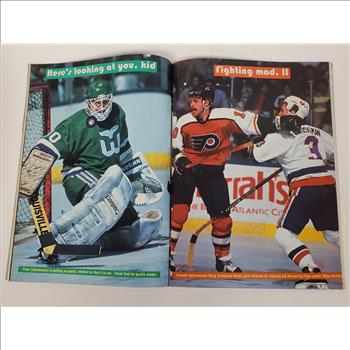 VTG USA Jan 1991 Hockey Stars Magazine Pull Out Colander Mark Messier Poster