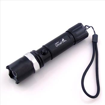 Tactical Police SWAT Heavy Duty 3 W LED Rechargeable Flashlight Military Torch