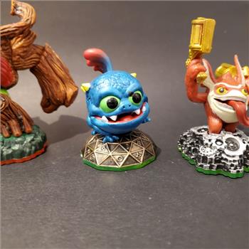Lot of 3 Skylanders Giants Figure Activision