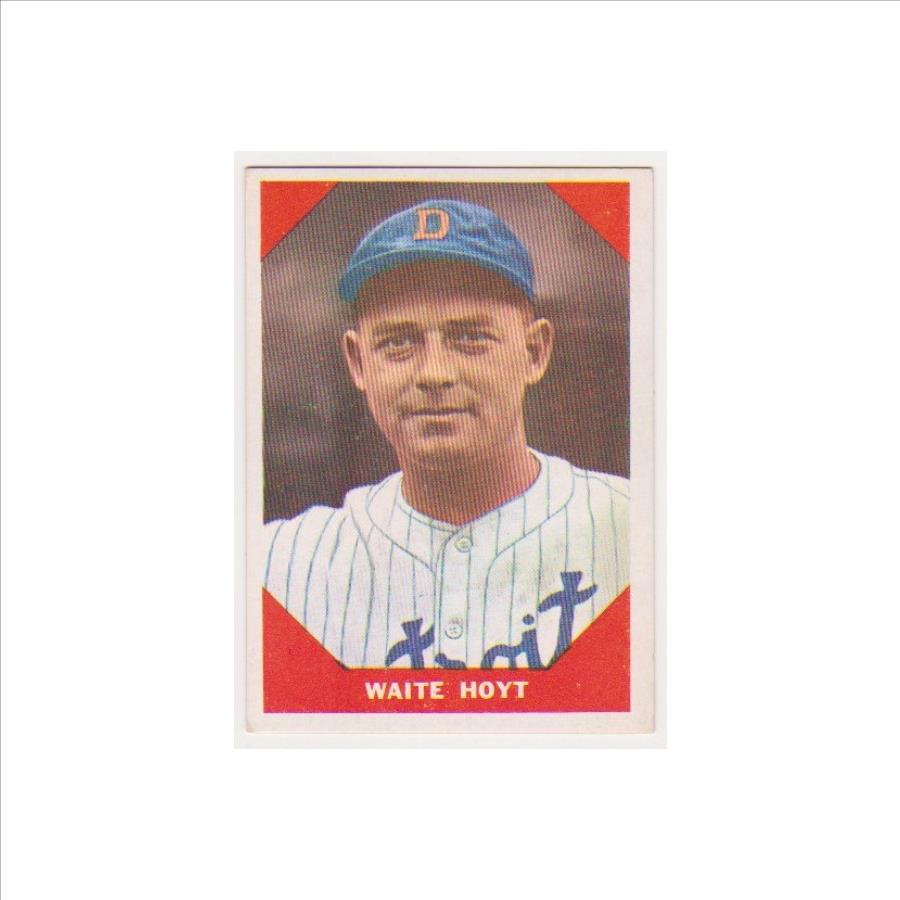 1960 Fleer Waite Hoyt # 69 Card - HOF'er
