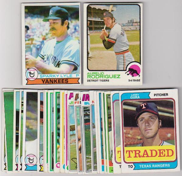 25 Different 1970's Topps Baseball Cards (1973-1979) w/ Sparky Lyle + More