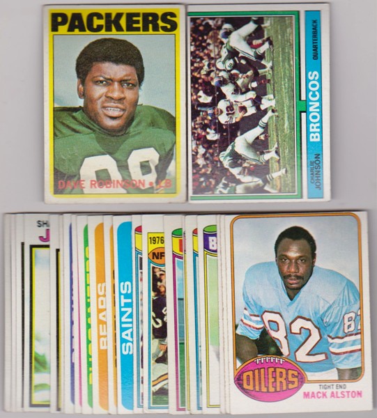 24 Different 1970's Topps Football Cards (1972-1979) W/ Dave Robinson + More