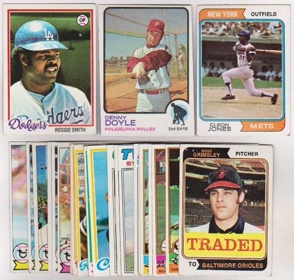 25 Different 1970's Topps Baseball Cards (1973-1979) w/ Reggie Smith + More