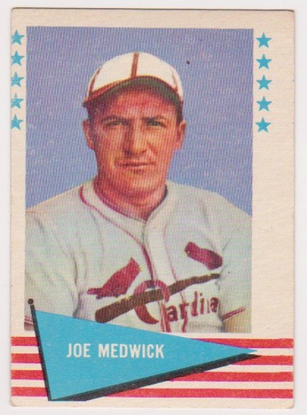 1961 Fleer Ducky Joe Medwick #61 Card - HOF'er