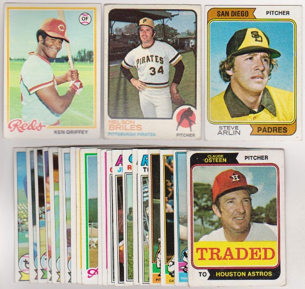 25 Different 1970's Topps Baseball Cards (1973-1979) w/ Ken Griffey + More