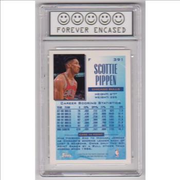 Labeled Mint 9 - Scottie Pippen 1993-94 Topps Gold #391 Insert Card