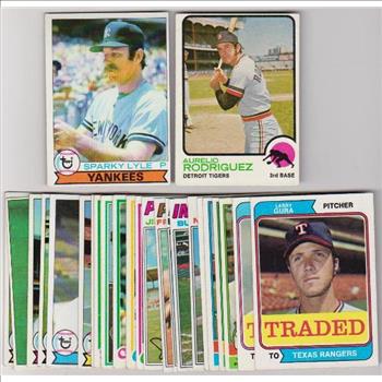 25 Different 1970's Topps Baseball Cards (1973-1979) w/ Sparky Lyle + More