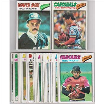 25 Different 1977 Topps Baseball Cards - Ted Simmons + More