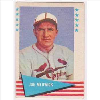1961 Fleer Ducky Joe Medwick #61 Card - HOF'er
