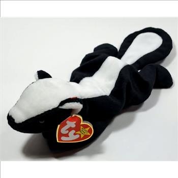 1995 Ty Beanie Baby STINKY THE SKUNK - New With Tags