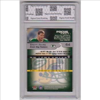 Graded Sigma Mint 9 - Brett Favre 2000 Fleer Focus #64 Card