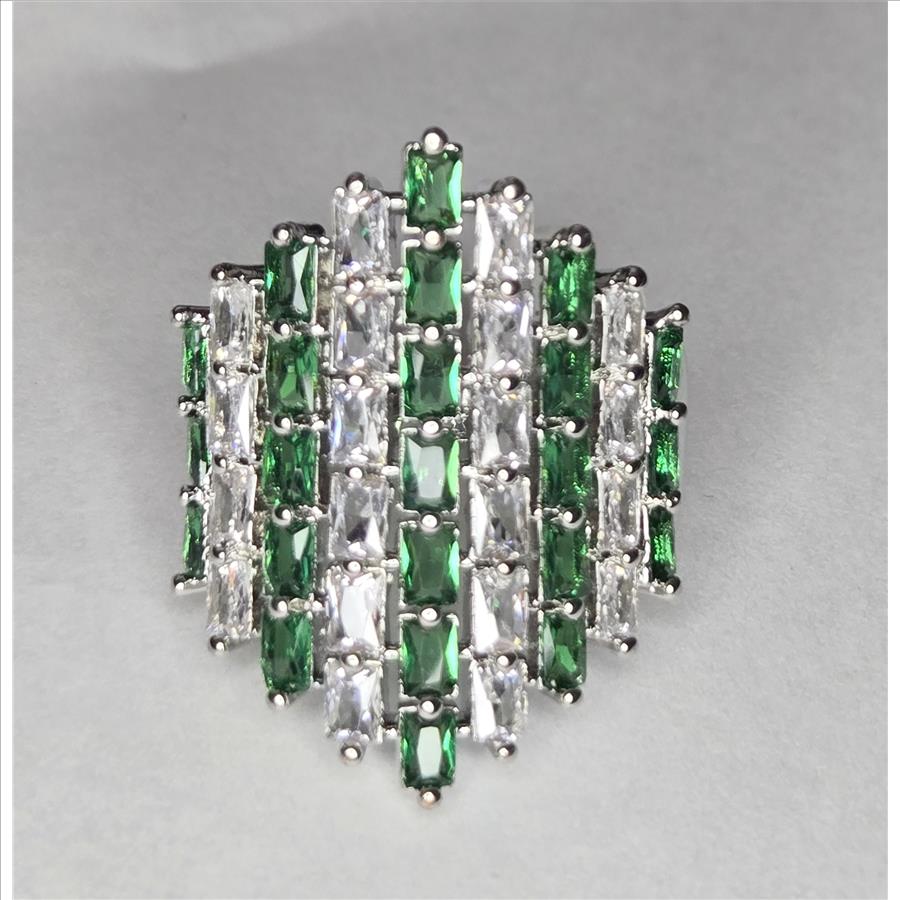 No Reserve Ermerald & Zircon Ring Size 7