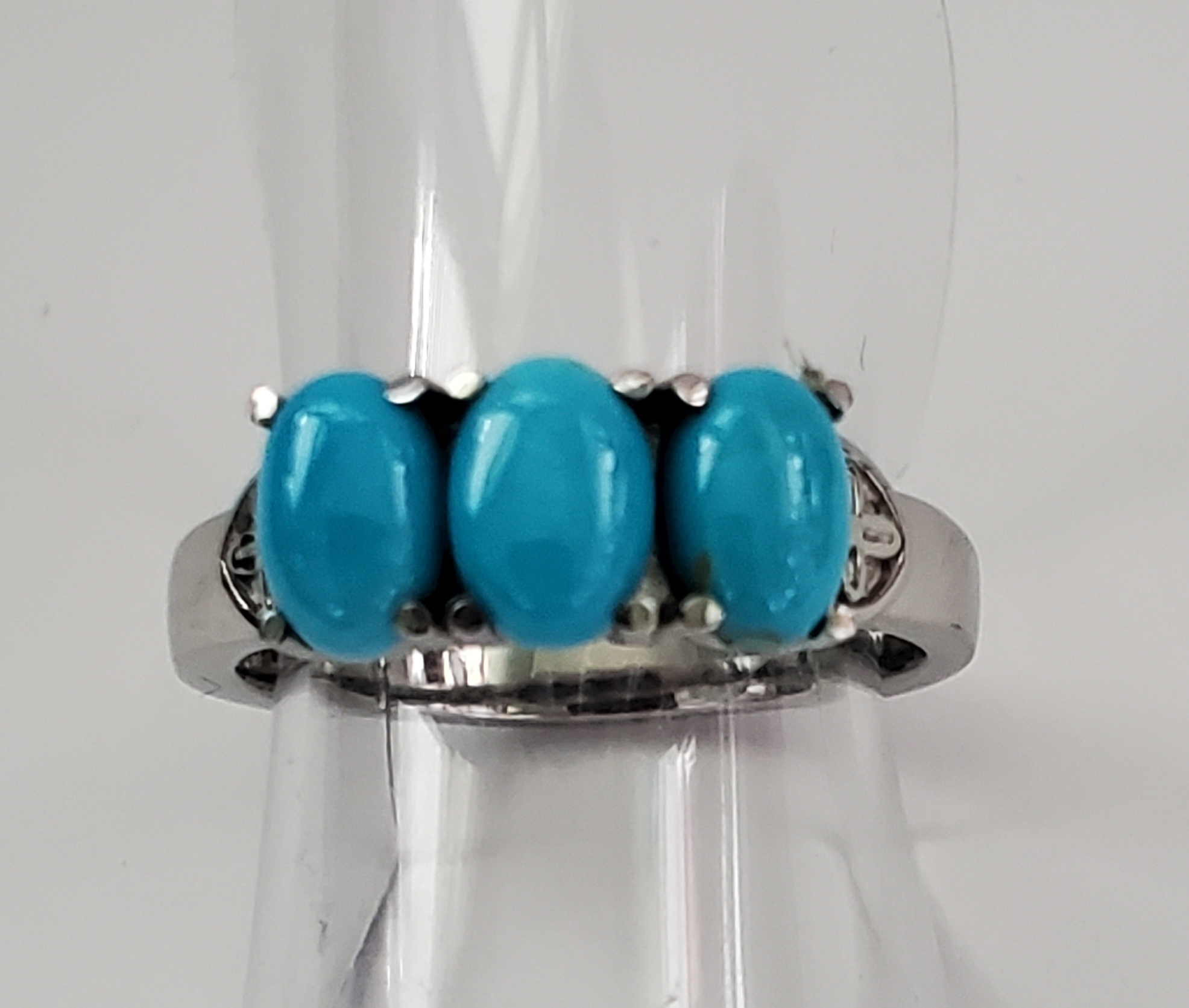 No Reserve Natural Sleeping Beauty Turquoise Ring Size 5 | Property Room